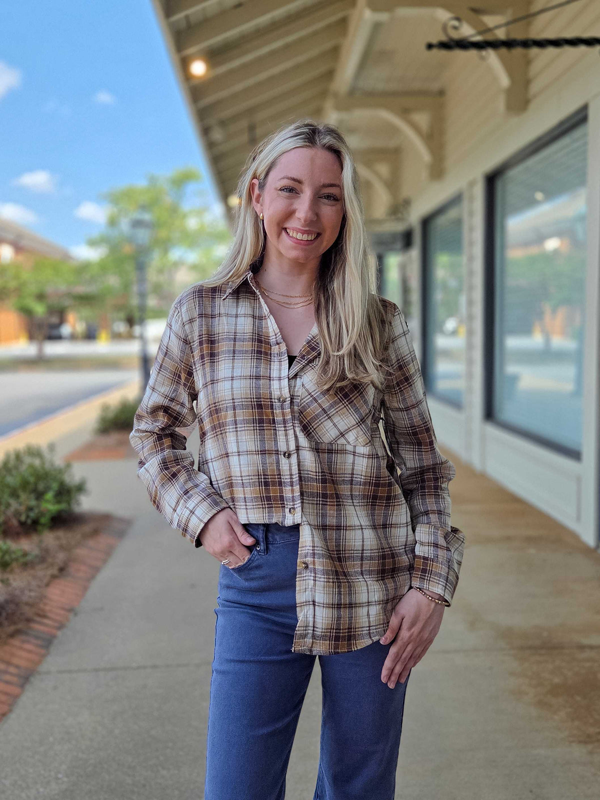 Women’s Plaid Button Up Shirt – Long Sleeve Relaxed Flannel