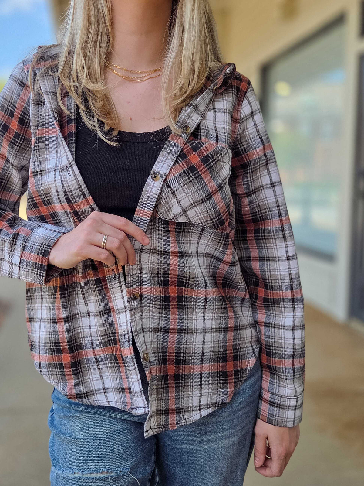 Women’s Plaid Button Up Shirt – Long Sleeve Relaxed Flannel