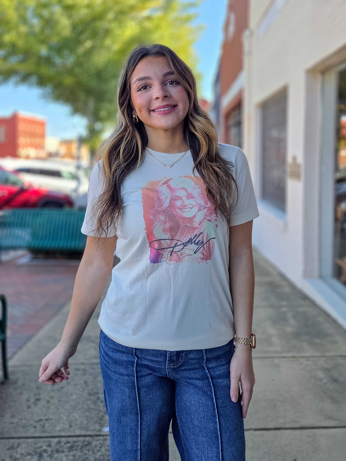 Dolly Sunset Signature Graphic Tee