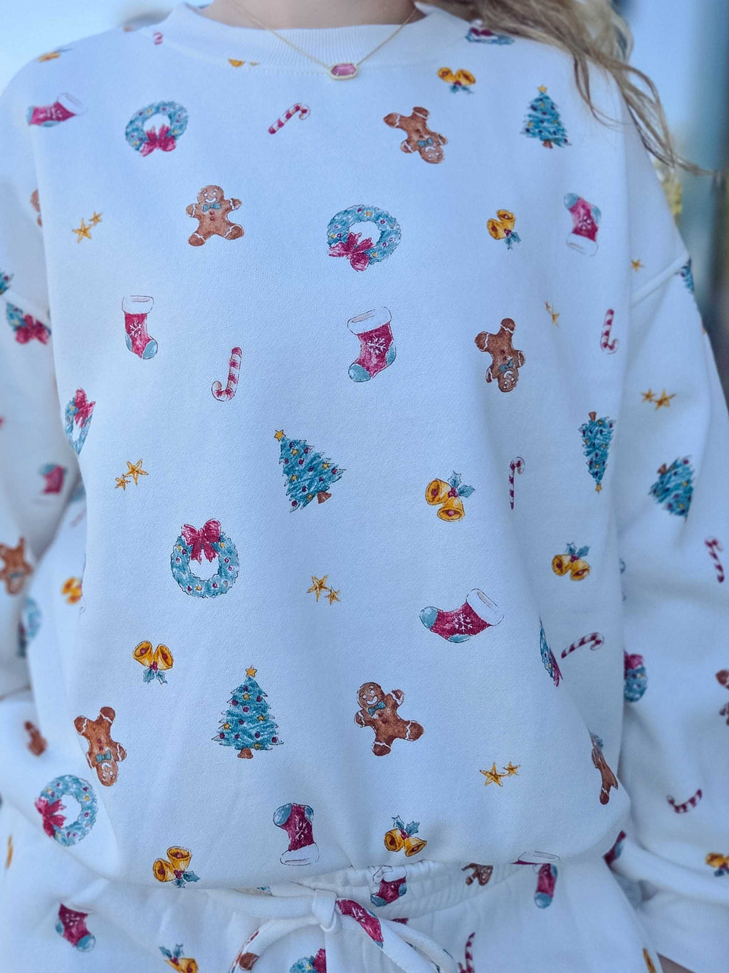 Christmas Holiday Print Lounge Pullover Top – Ivory Multi