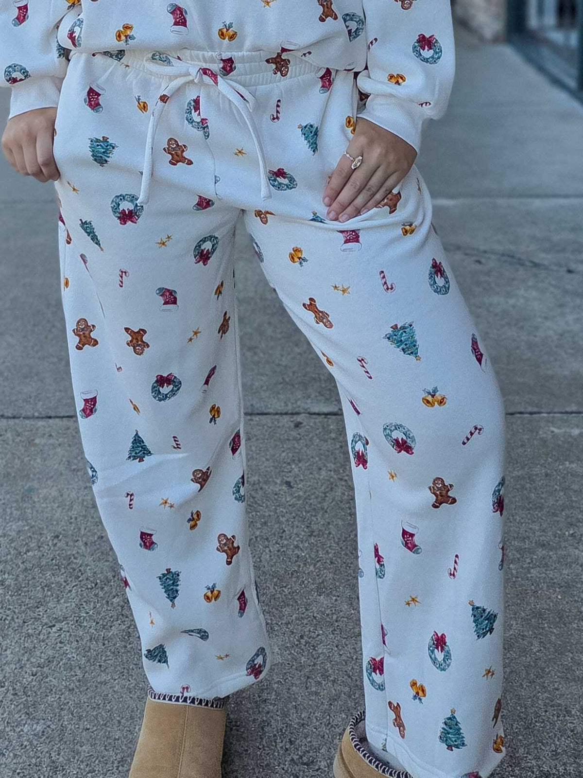 Christmas Holiday Print Wide Leg Lounge Pants – Ivory Multi