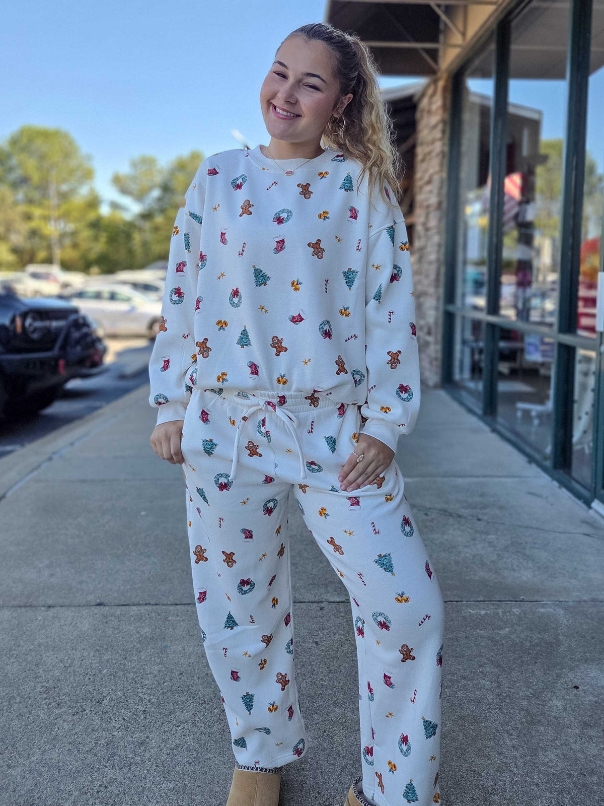 Christmas Holiday Print Lounge Pullover Top – Ivory Multi