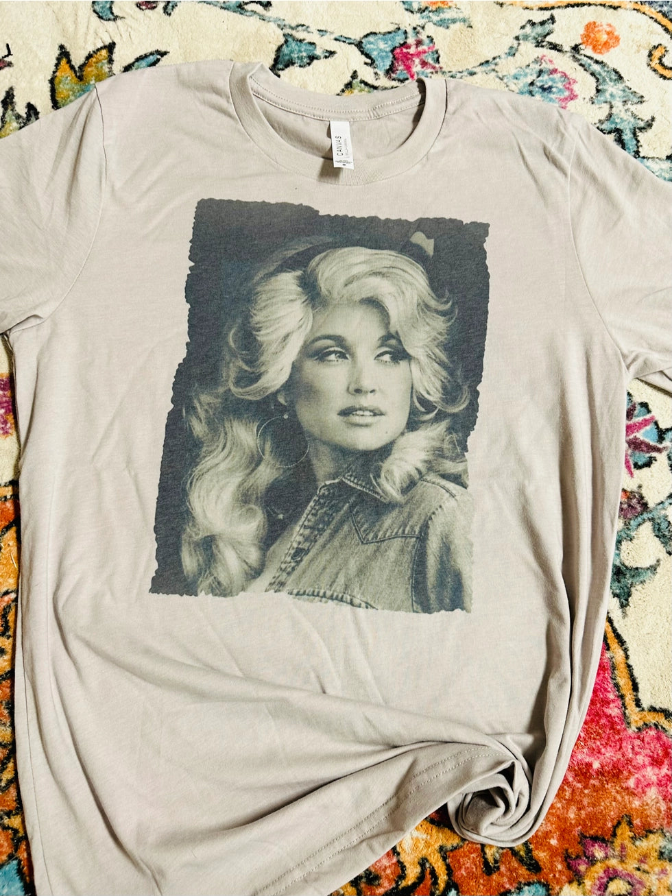 Dolly Vintage Portrait Graphic Tee