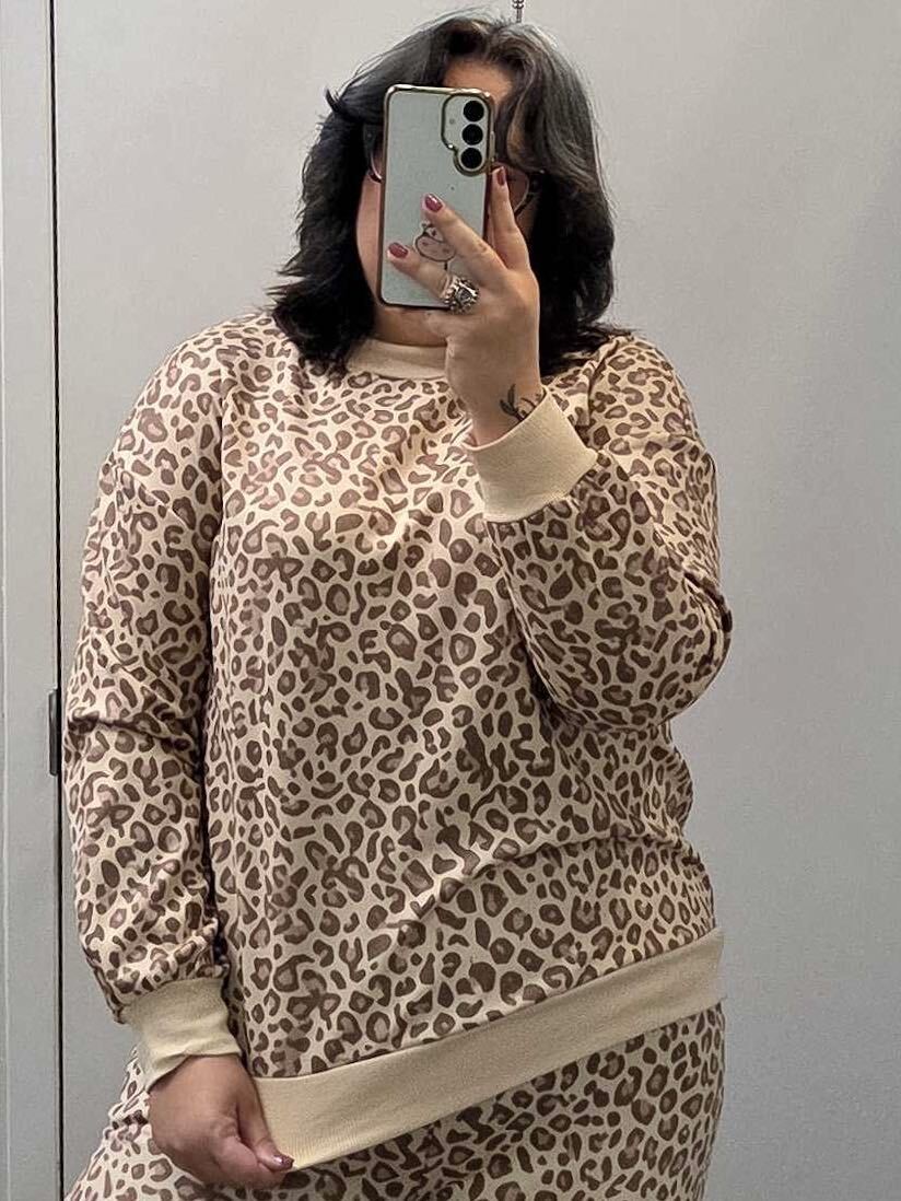 Leopard Print Relaxed Crewneck Sweatshirt